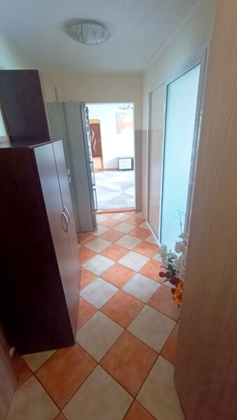 Brancoveanu De vanzare 3 camere 68 mp renovat - Covasna