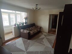 Brancoveanu De vanzare 3 camere 68 mp renovat - Covasna